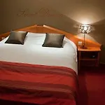 Hotel La Caleche 3*