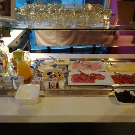 La Caleche Hotel